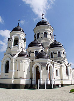 Монастыри в Молдове